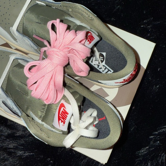 Travis Scott 3Y Nike Air Jordan 1 Low Olive Sneakers - Picture 6 of 8